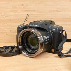 Panasonic Lumix FZ35 / 12MP / 18x Zoom / HD Video / Leica Lens / Japan